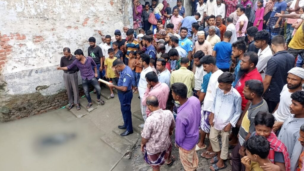 মোরেলগঞ্জে নিখোঁজ ভ্যান শ্রমিকের লাশ উদ্ধার 2 1000003779 01