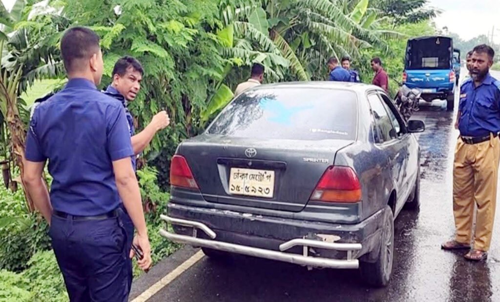 যশোরের মনিরামপুরে নগদের ৫৫ লাখ টাকার ‘ছিনতাই নাটক’ ফাঁস, ৩২ লাখ টাকা উদ্ধার,আটক ৭ 10 11 7