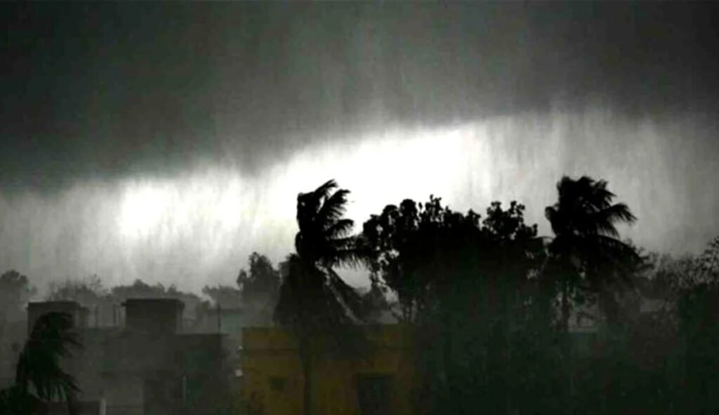 খুলনাসহ দেশের সাত অঞ্চলে ৬০ কিমি বেগে ঝড়ের পূর্বাভাস দিল আবহাওয়া অফিস 2 17 9