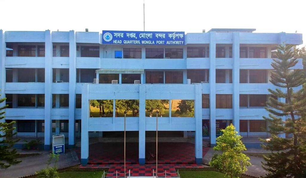 মোংলা বন্দর কর্তৃপক্ষের খুলনাস্থ অফিসে চেয়ারম্যান মহোদয়ের দপ্তরের শুভ উদ্বোধন 5 6 3