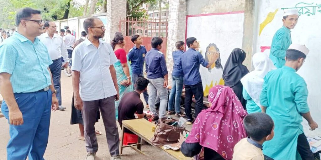 মনিরামপুরে জুলাই গণঅভ্যুত্থানের বর্ষপূর্তিতে গ্রাফিতি ও চিত্রাংকন প্রতিযোগিতা অনুষ্ঠিত 3 1 16