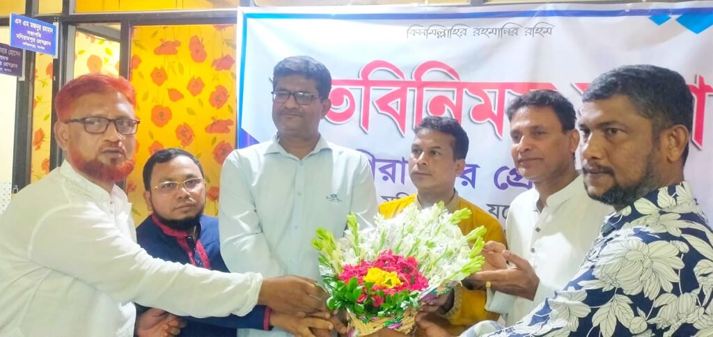 মনিরামপুরে দালাল, চাঁদাবাজ, ভূমিদস্যু ও মাদকের বিরুদ্ধে কোন আপোশ নেই : মনিরামপুরের নবাগত ওসি 4 14 1