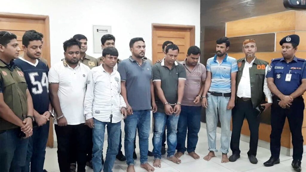 বাগেরহাটের হামকো গ্রুপে ডাকাতির মালামালসহ গ্রেপ্তার ৯ 3 18