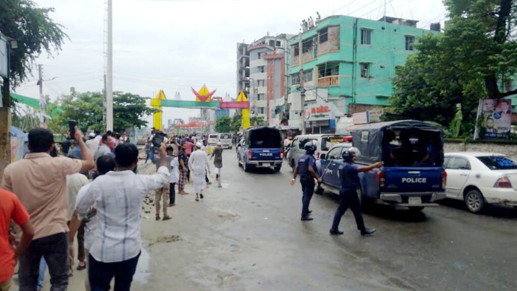 গোপালগঞ্জে এনসিপির সমাবেশে রক্তাক্ত সংঘর্ষ: তিনজন নিহত, গুলিবিদ্ধ ৯ 7 5 14
