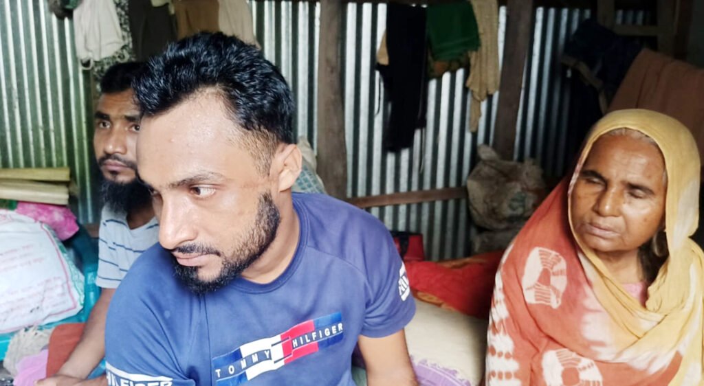 নড়াগাতীর জুলাইযোদ্ধা সিফায়েত চৌধুরী: উন্নত চিকিৎসার অভাবে কাটছে অমানবেতর জীবন যাপন 9 9 24