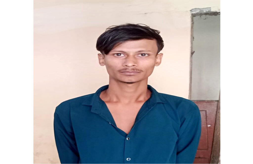 ডুমুরিয়ায় ছাত্রী অপহরণ ও ধর্ষণ, অভিযুক্ত যুবক গ্রেপ্তার 6 1 21