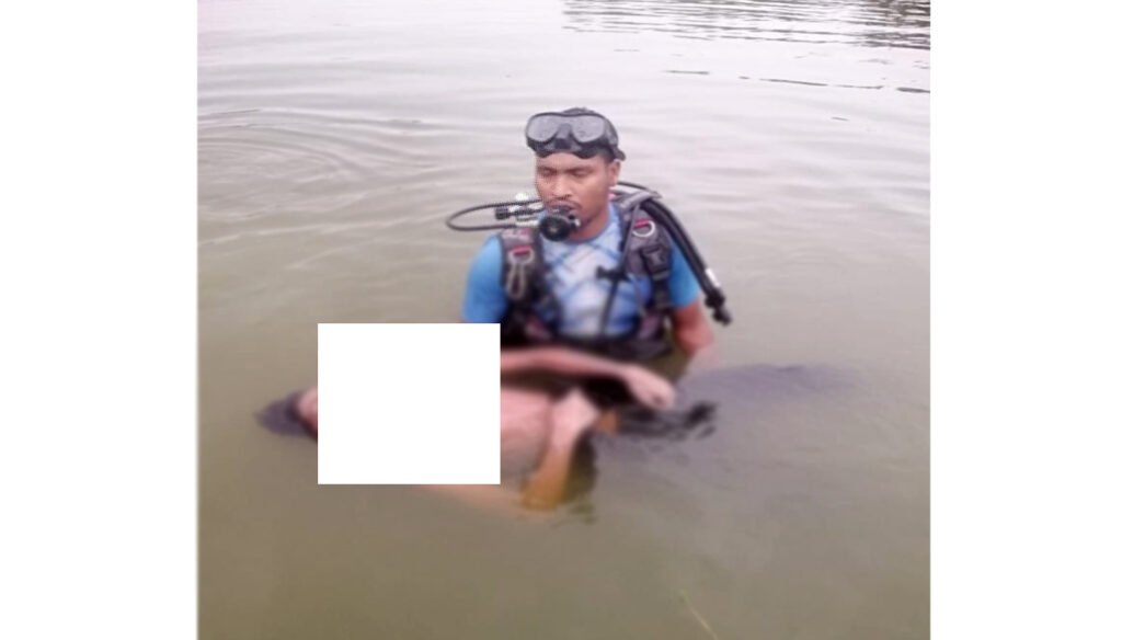 দৌলতপুরে পানিতে ডুবে যুবকের মৃত্যু 6 13 1