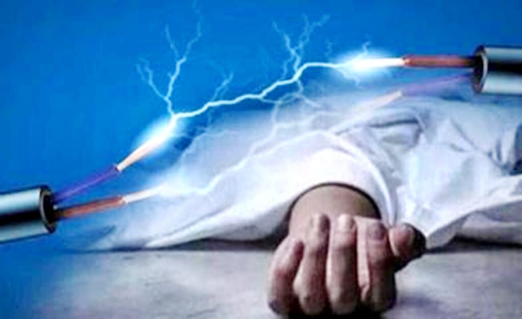 কলাপাড়ায় বিদ্যুৎস্পৃষ্ট হয়ে যুবকের মৃত্যু 1 15 1
