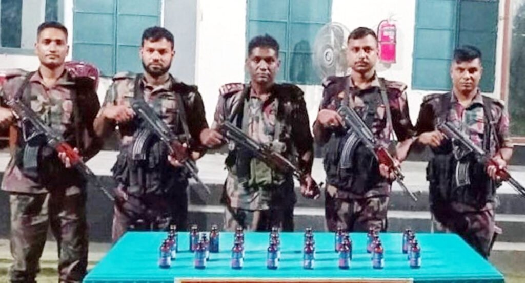 ঝিনাইদহ সীমান্তে বিজিবির পৃথক অভিযানে ভারতীয় মদ ও ফেনসিডিল উদ্ধার 2 7 13