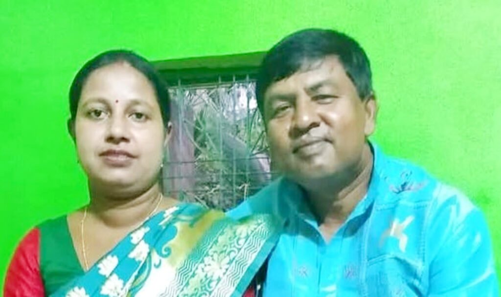 মনিরামপুরে সড়ক দূর্ঘটনায় স্বামী-স্ত্রীর মর্মান্তিক মৃত্যু 1 4