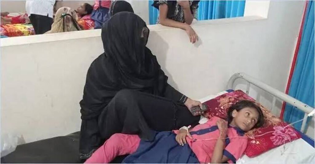 শরণখোলায় স্কুল ফিডিংয়ের ডিম খেয়ে ১১ শিক্ষার্থী অসুস্থ নমুনা সংগ্রহ, তদন্তে প্রশাসন 1 7