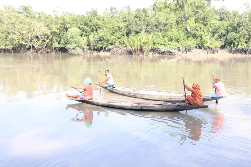 সুন্দরবনের বনজীবীরা সংকটে কমছে আয়, বাড়ছে ঋণের বোঝা 3 WhatsApp Image 2026 07 17 at 8.59.50 PM